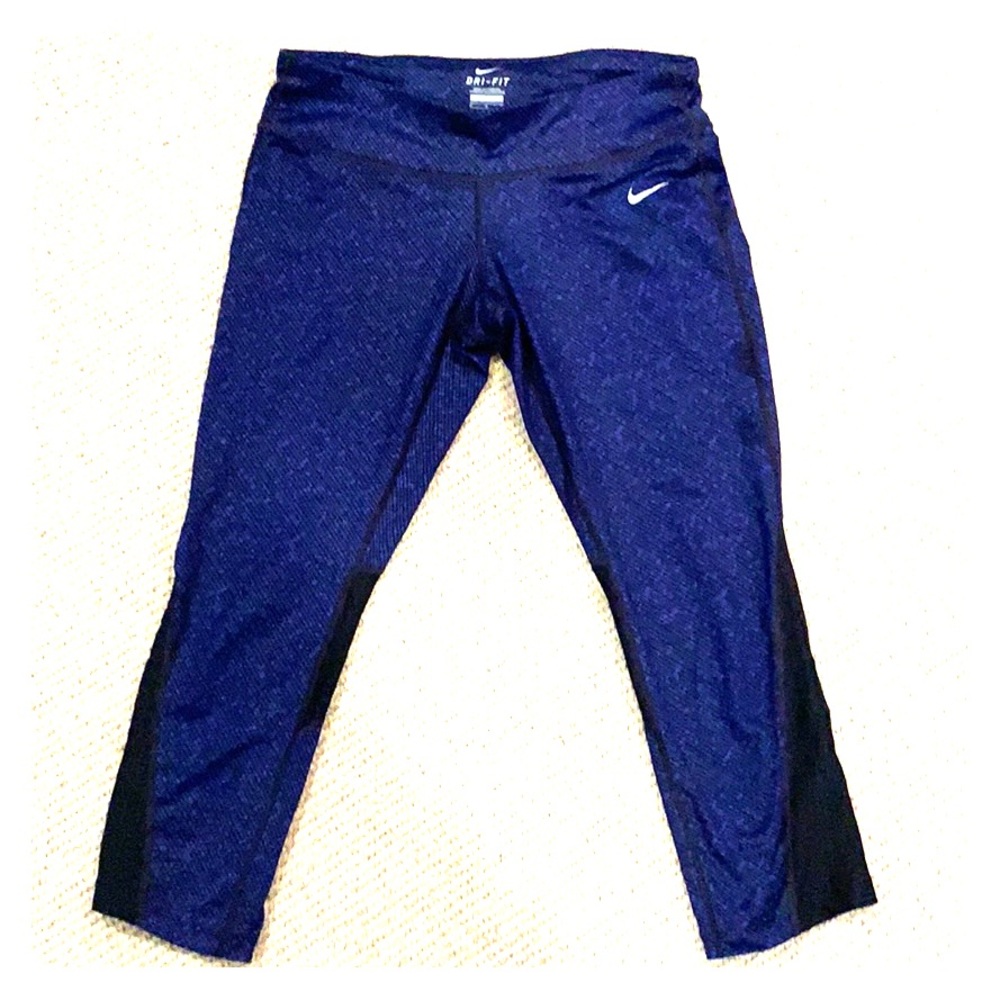 Crop Nike Leggings size M